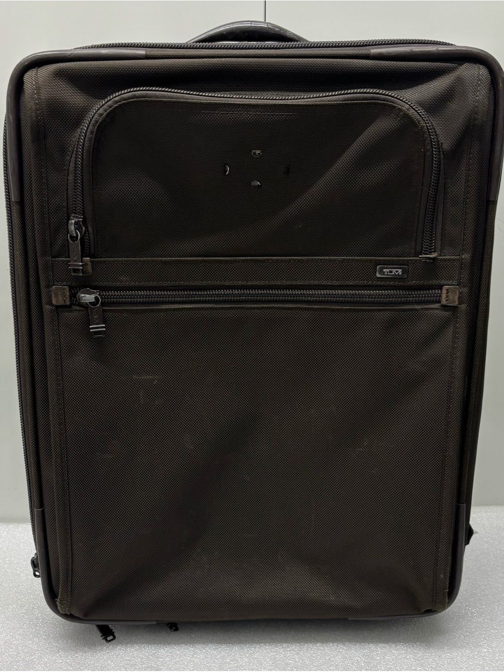 Tumi Alpha 22” Continental Expandable Spinner Carry On Suitcase Luggage